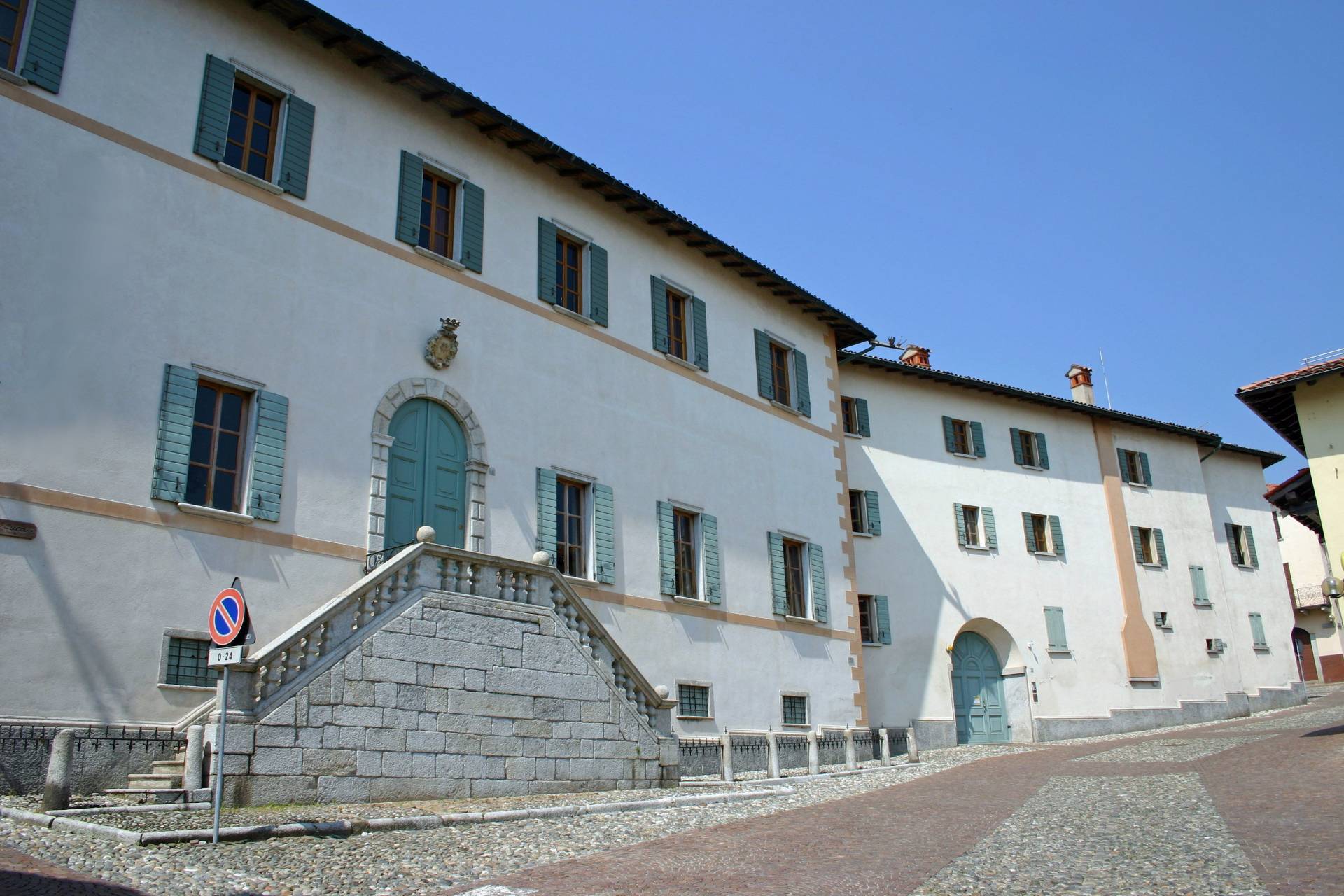 SORISO - LAGO D'ORTA - EDIFICIO STORICO - CASA PADRONALE - circa 3.400 mq