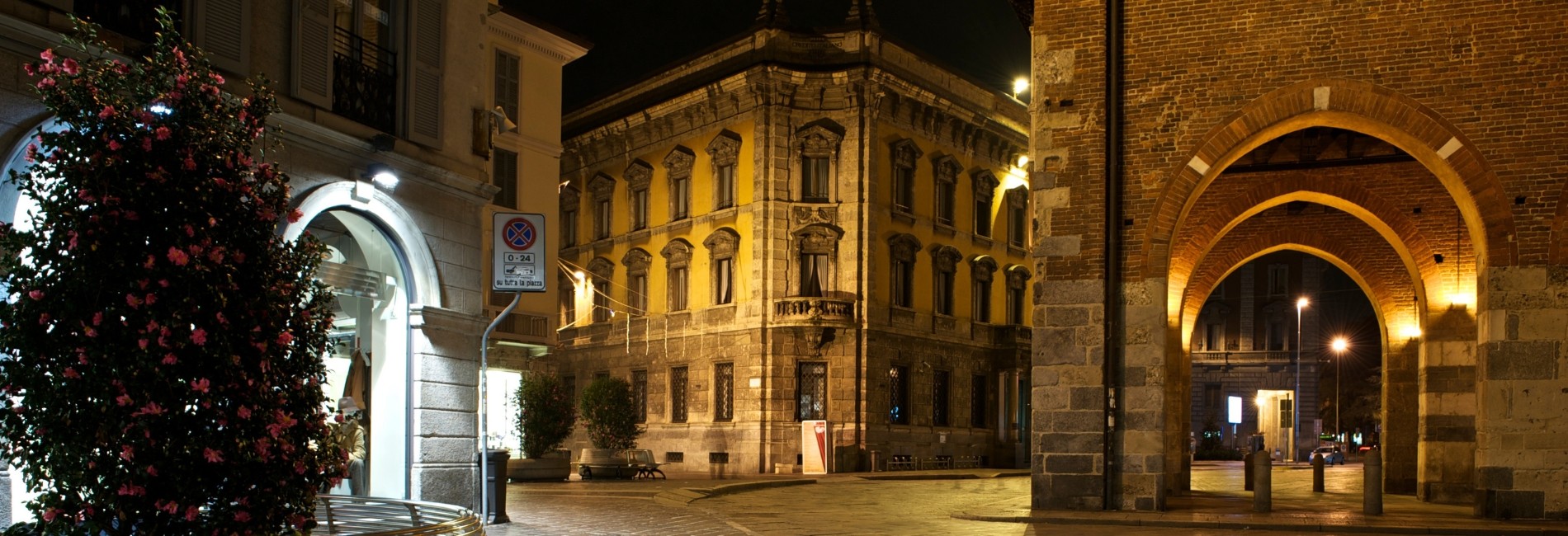 Monza centro storico - Edificio cielo/terra - circa 1.000 mq