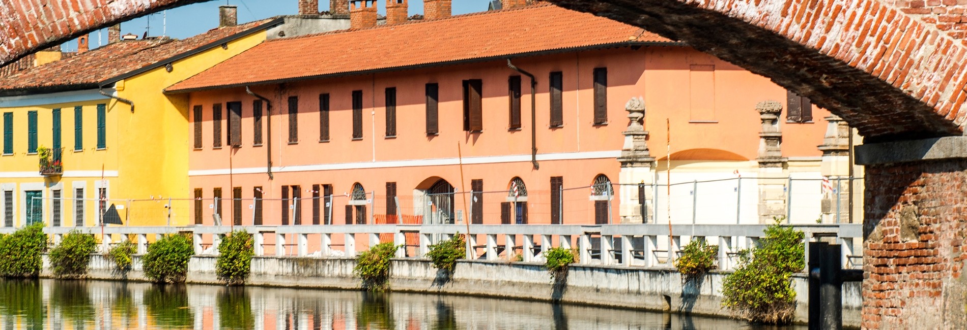 MILANO (PROVINCIA) A 30 MINUTI DAL CENTRO - COMPLESSO RESIDENZIALE ADATTO A RICETTIVO - 3.500 mq SLP circa