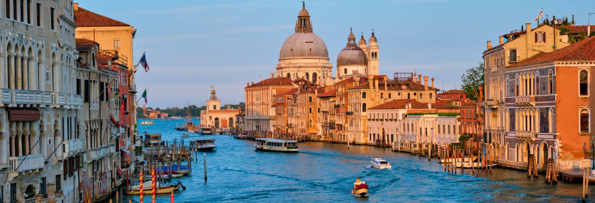 VENEZIA  - Edificio cielo-terra da ristrutturare, ideale per turistico/alberghiero - mq 2.000 circa