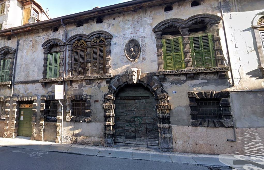 VERONA - VERONETTA - VENDITA PALAZZO STORICO