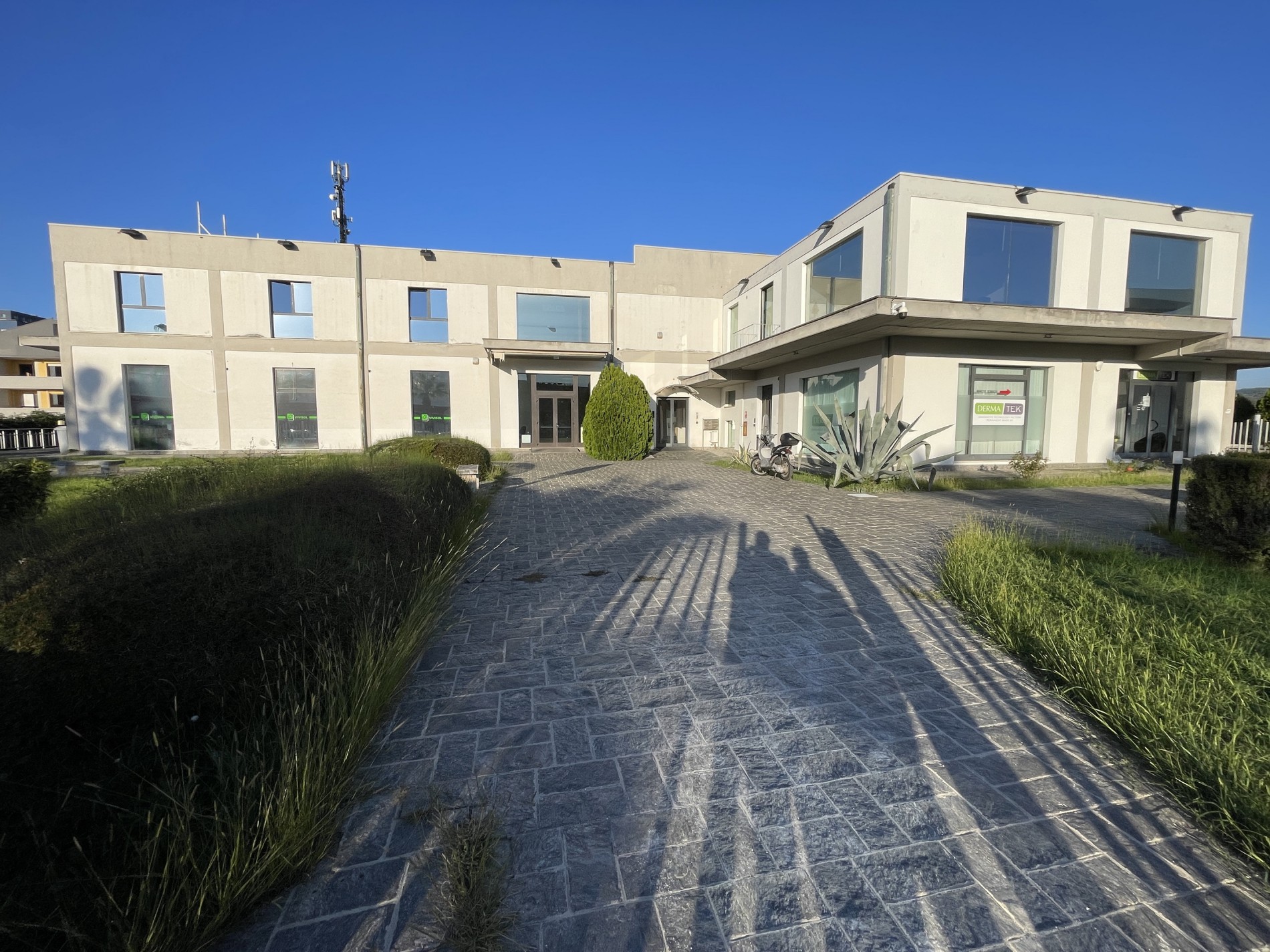 PESCARA - SAN GIOVANNI TEATINO - Capannone commerciale o direzionale con uffici