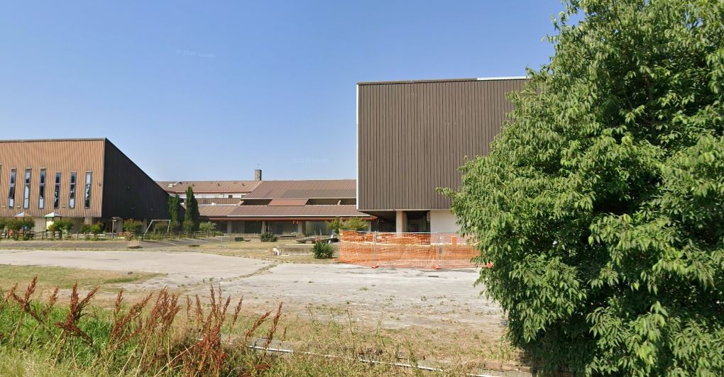 ROVIGO PROVINCIA - IMMOBILE COMMERCIALE CON PARCHEGGIO - IDEALE PER GDO/GDS