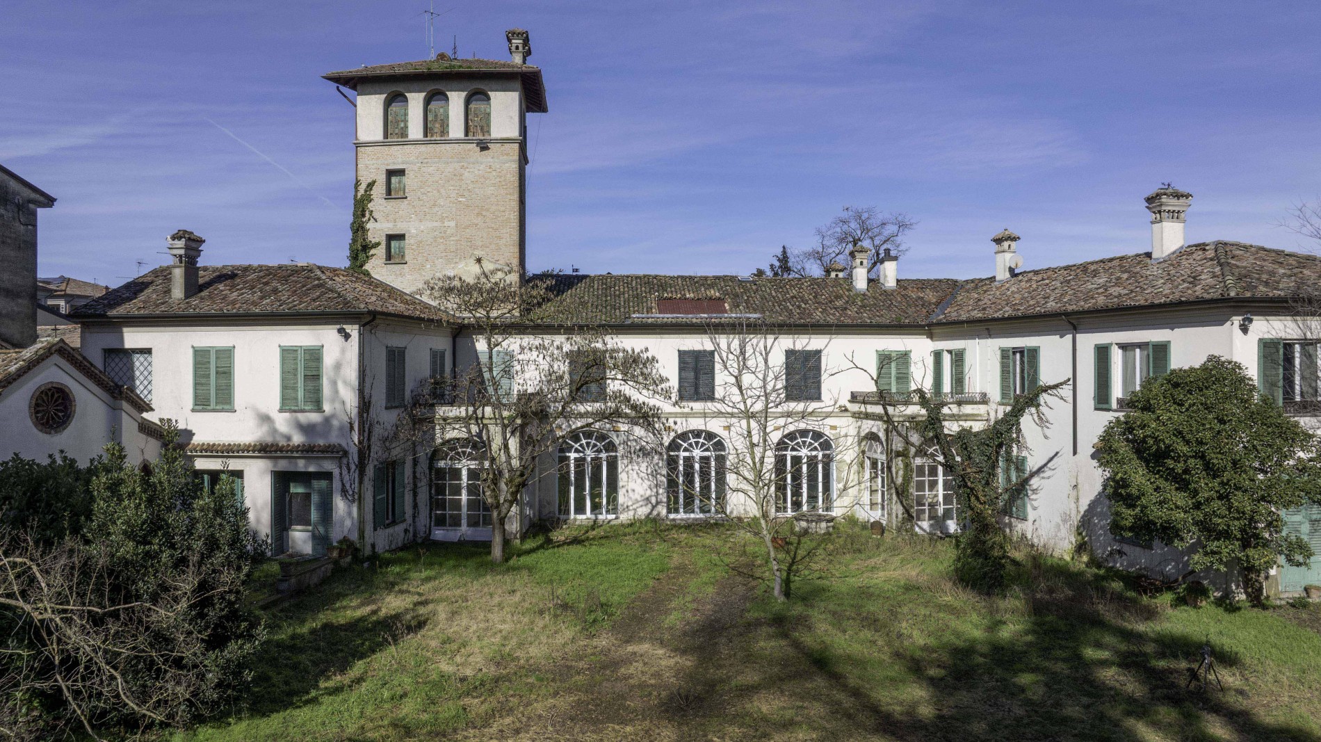 CREMA - CIELO/TERRA AD USO RESIDENZIALE O RICETTIVO O FRAZIONAMENTO IN APPARTAMENTI